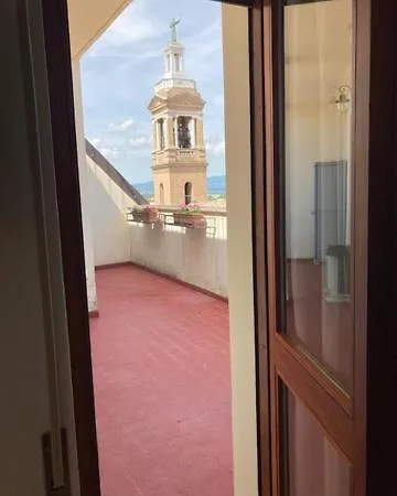 בית הארחה Affittacamere La Terrazza Sul Campanile פוליניו